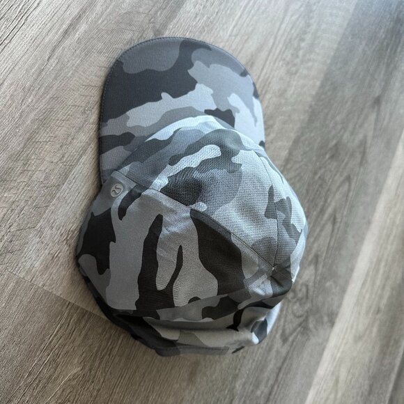 NWT Lululemon Fast Free Men’s Run Hat in Heritage 365 Camo Rhino Grey Multi OS - Picture 4 of 6